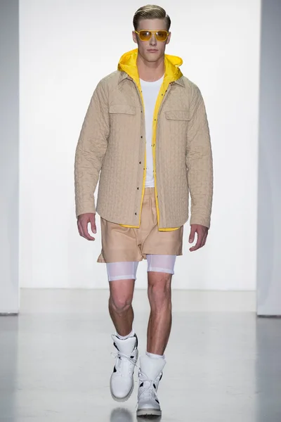 Look 11